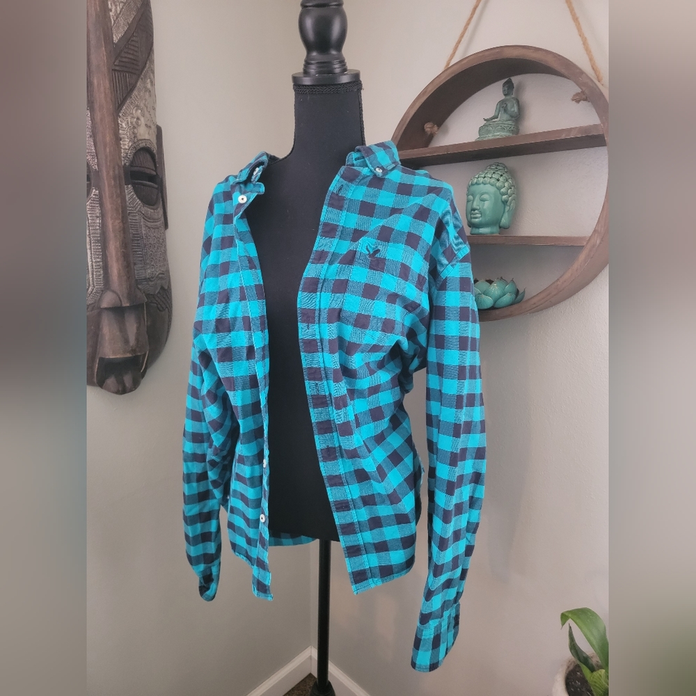 American Eagle Outfitters Plaid Button Up Blue XL